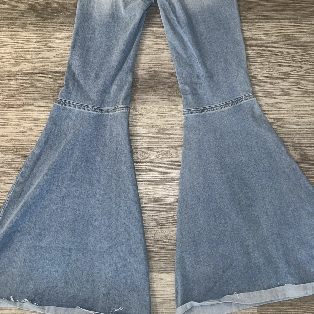 Free‎ People Just Float on Flare Jeans Blue Cloudy Indigo Super Flare Sz 24